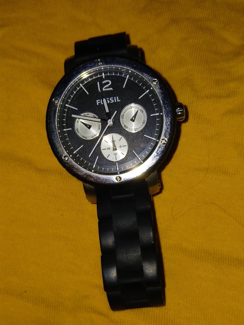 Fossil Men's Black Dial Watch with Silver Accents
